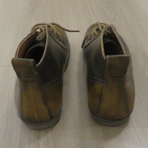 JOHN FLUEVOG Olive Chukka Boot. Great condition. Size 10. - Picture 4 of 6